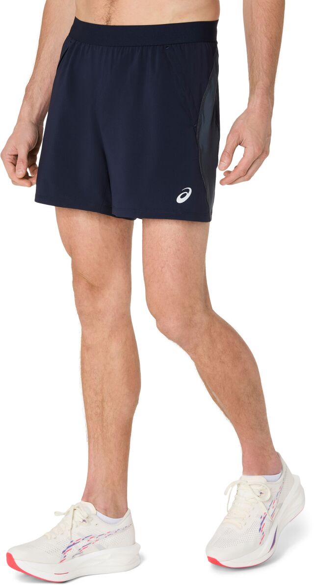 ASICS Road 5 in Short - miesten shortsit