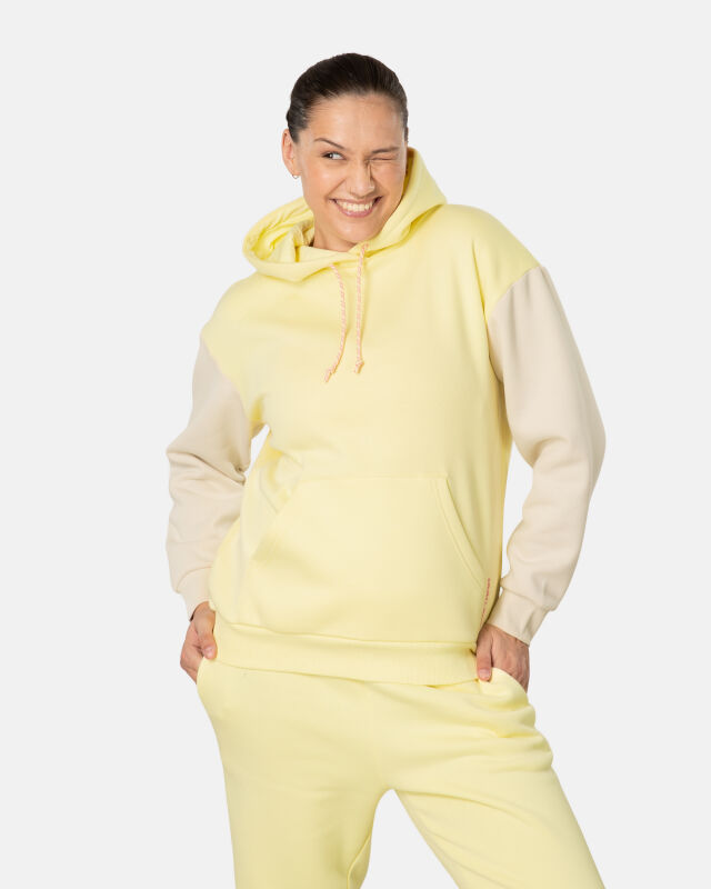 Kari Traa Anelie Hood