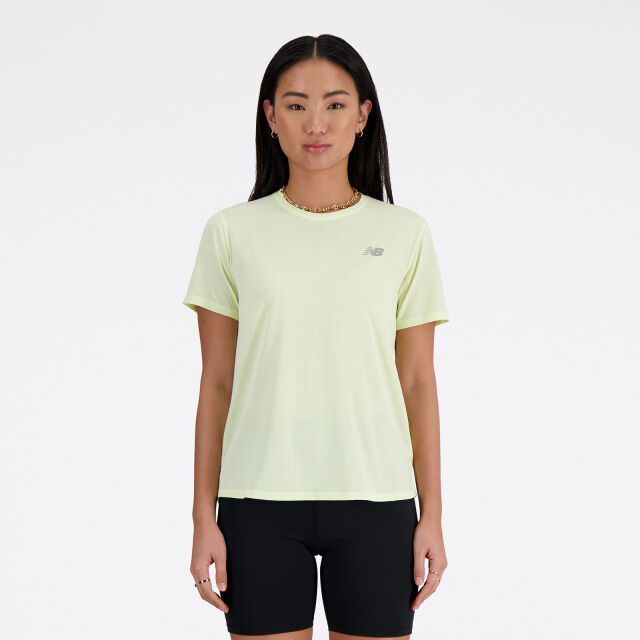 New Balance Athletics Run Short Sleeve W - naisten t-paita
