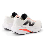 New Balance FuelCell SuperComp Trainer v3