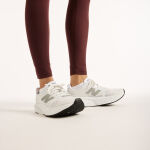New Balance Sleek Pocket High Rise Legging 27''