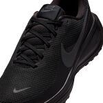 Nike Revolution 8 M