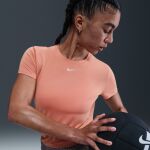 Nike Dri-FIT Short-Sleeve Top W