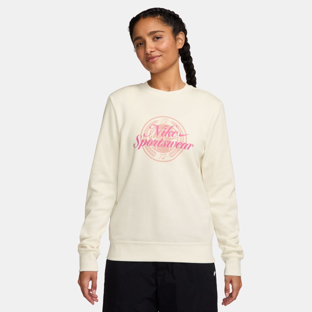 Nike Sportswear Club Fleece WoGraphic Crew-Neck Sweatshirt