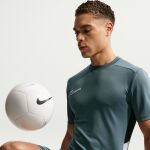 Nike Academy Dri-FIT Short-Sleeve Soccer Top M