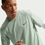 Nike Dri-FIT UV Hyverse Men's Short-Sleeve Fitness Top M