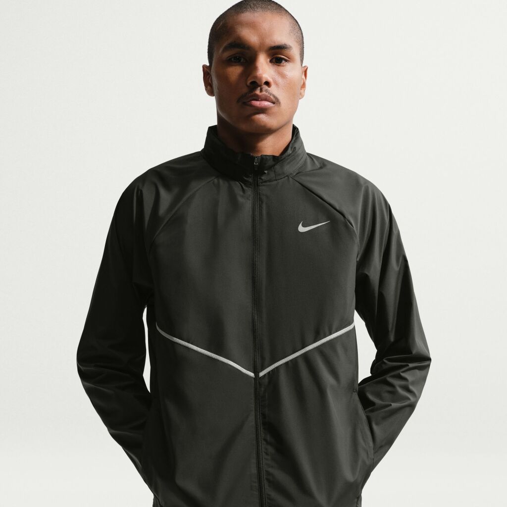Nike Miler Men's Repel UV Protection Running Jacket