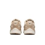 Nike V5 RNR Suede M