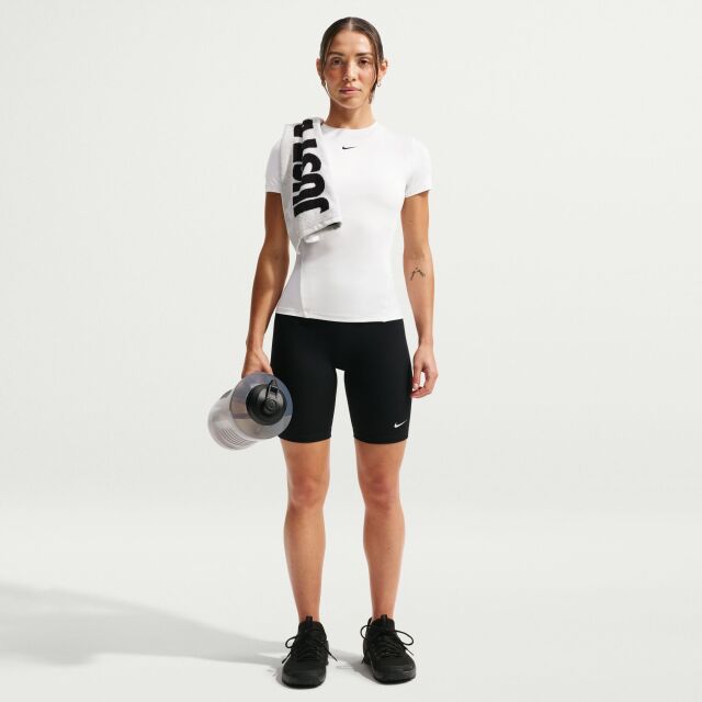 Nike One Fitted W