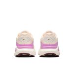 Nike Structure 26 W