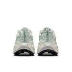 Nike Vomero Plus W