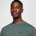 Nike Dri-FIT UV Hyverse Men's Short-Sleeve Fitness Top M