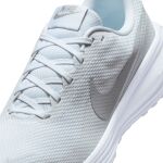 Nike Revolution 8 M