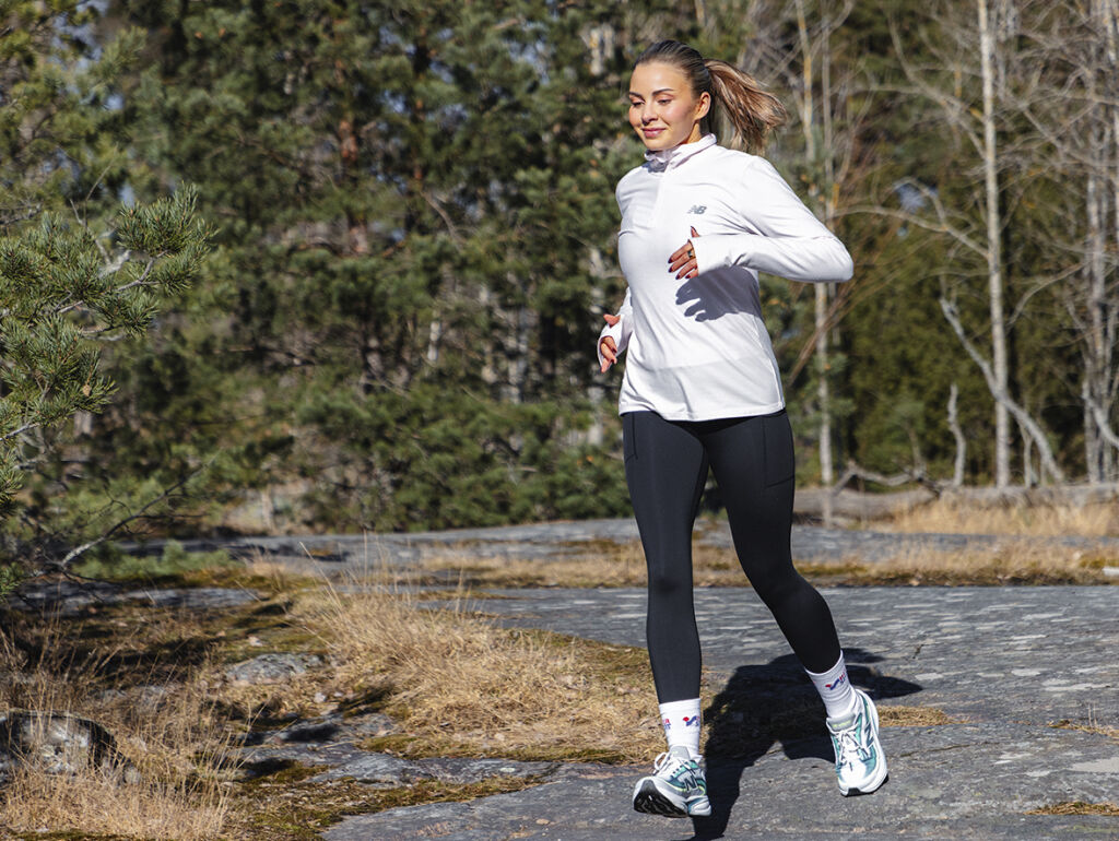 New Balance people running 